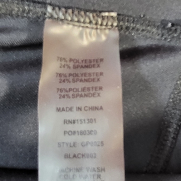 Good American Performance Black & White Leggings - Picture 6 of 7